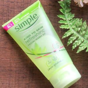 ژل شستشوی سیمپل Simple مدل شاداب کننده