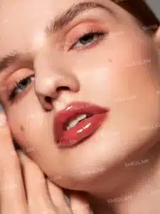 لیپ گلس شیگلم مدل Glaze Daze رنگ Jammy