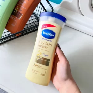 لوسیون بدن وازلین مدل Dry Skin Repair